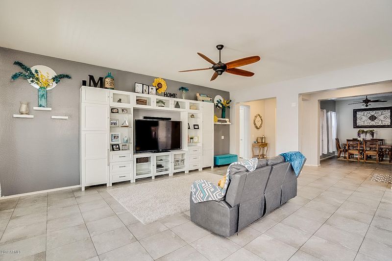 1641 E Nightingale Ln, Gilbert, AZ 85298