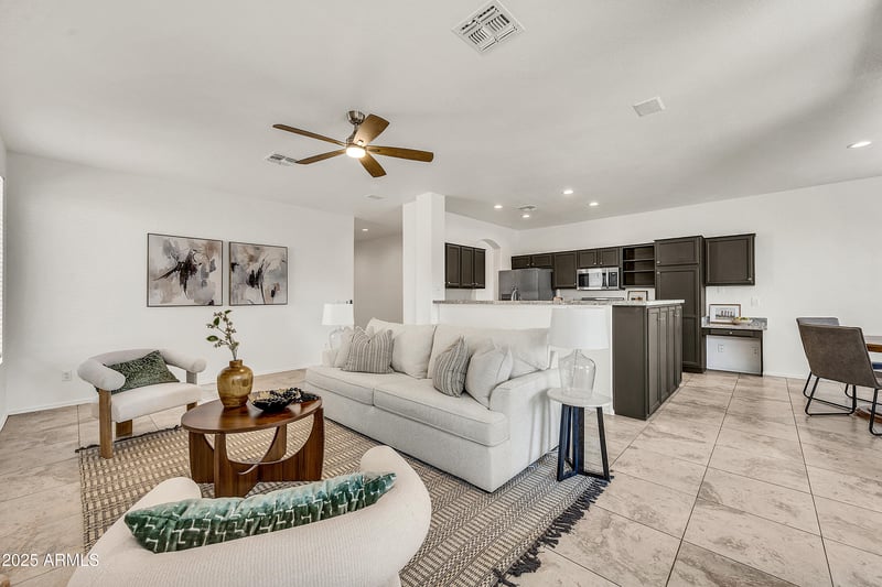 1641 Windsong Dr, Phoenix, AZ 85045