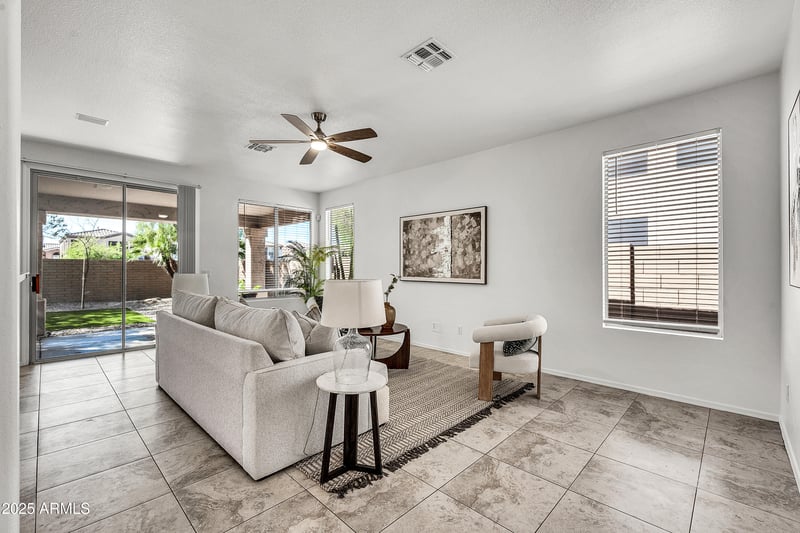 1641 Windsong Dr, Phoenix, AZ 85045