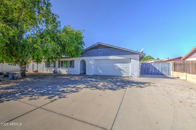 16410 47th Dr, Glendale, AZ 85306