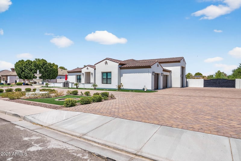 16410 Durango St, Goodyear, AZ 85338
