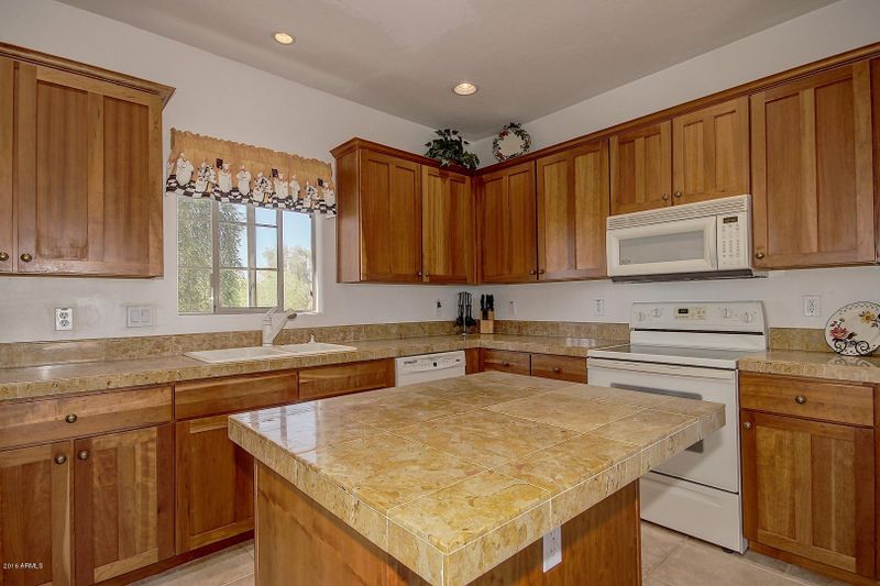 16410 S 12th St #221, Phoenix, AZ 85048