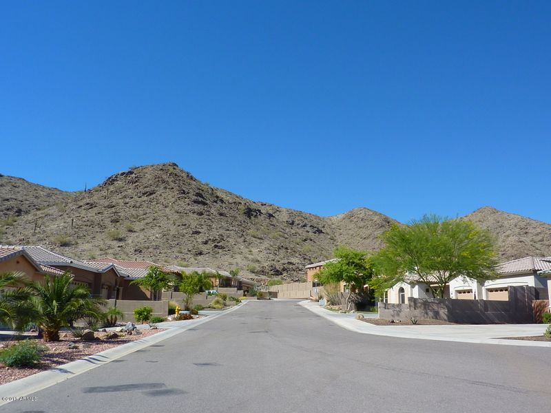 16413 S 30th Dr, Phoenix, AZ 85045