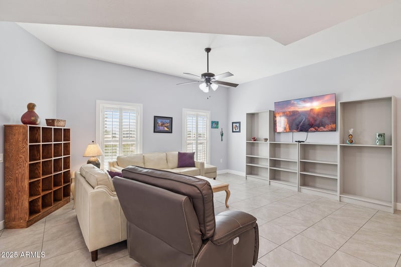 16414 Meadow Park Dr, Sun City, AZ 85351