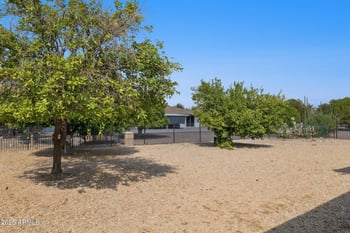16414 Meadow Park Dr, Sun City, AZ 85351