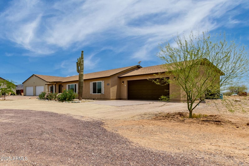 16415 Oyer Ln, Surprise, AZ 85387