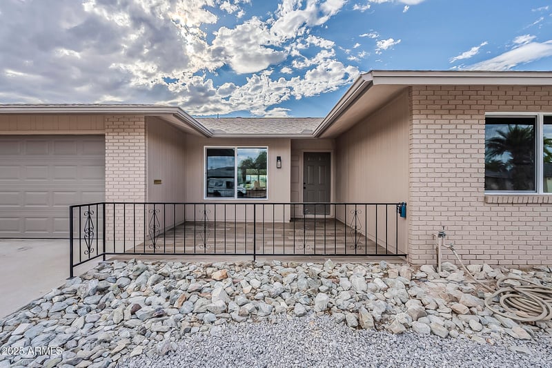 16418 111th Ave, Sun City, AZ 85351