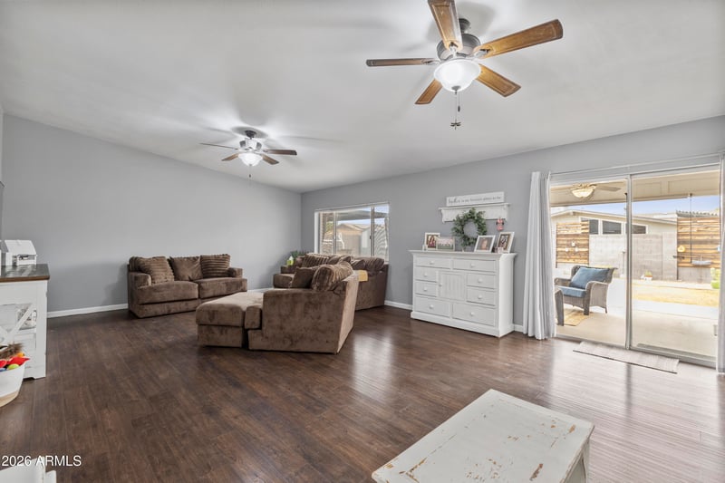 16418 N 47th Ave, Glendale, AZ 85306