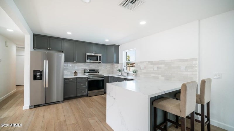1642 Capri Ave, Mesa, AZ 85202