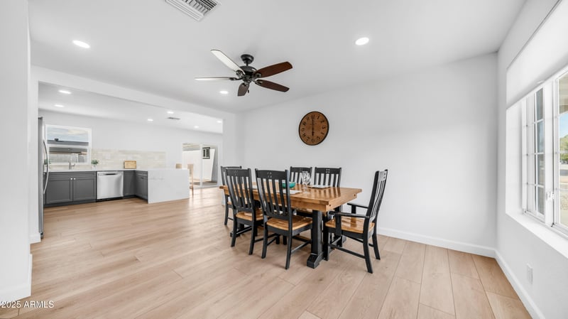 1642 Capri Ave, Mesa, AZ 85202