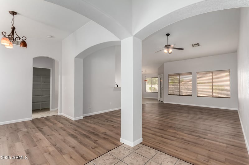 1642 Desert Ln, Phoenix, AZ 85042