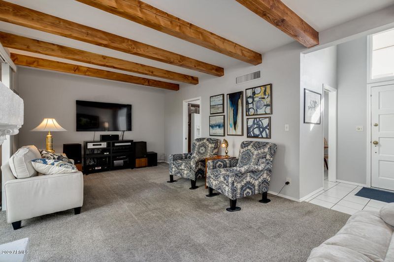 1642 E Borghese Pl, Phoenix, AZ 85016
