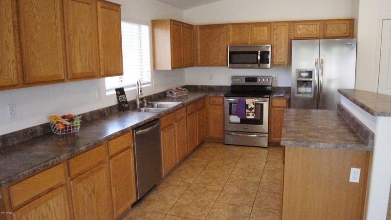 1642 E Harwell Rd, Phoenix, AZ 85042