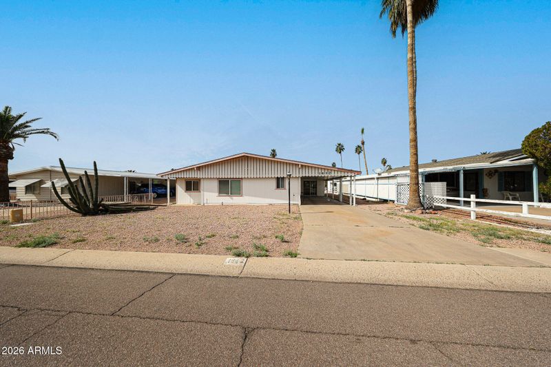 1642 S 77th St, Mesa, AZ 85209
