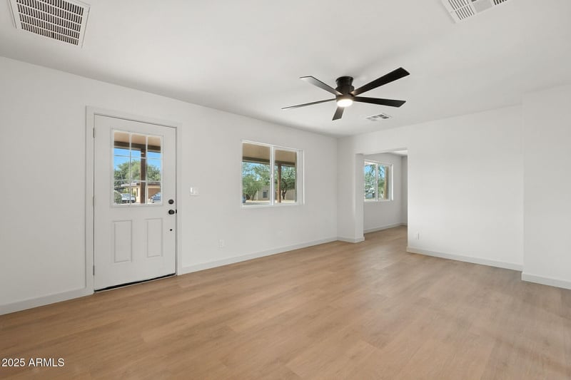 1642 Turney Ave, Phoenix, AZ 85016
