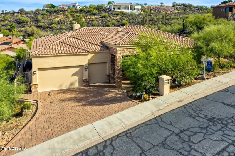 1642 Mandalay Ln, Phoenix, AZ 85023