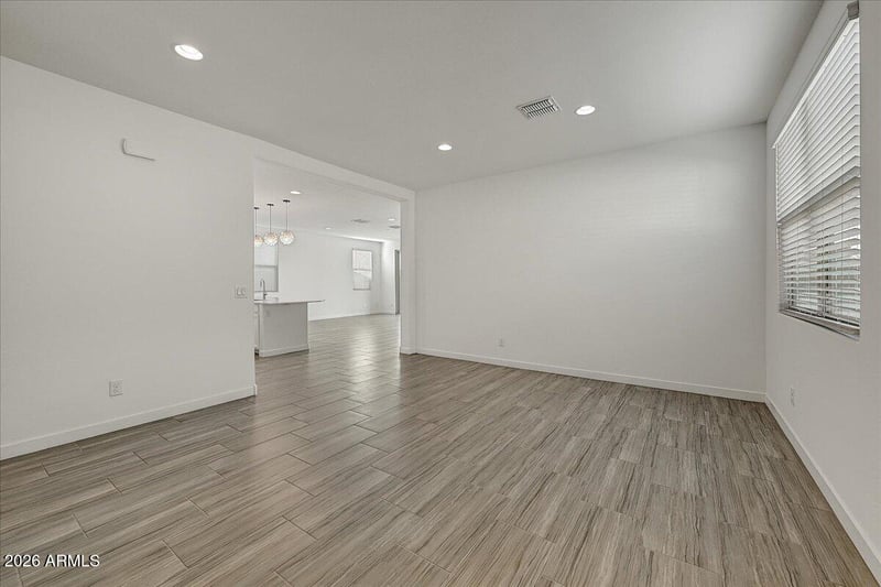 1642 W Monte Way, Phoenix, AZ 85041