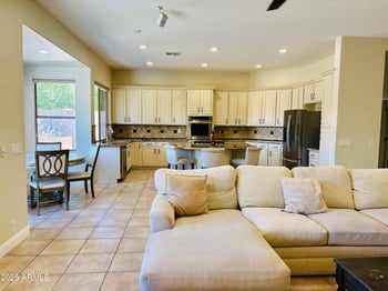 16422 16th Ave, Phoenix, AZ 85045