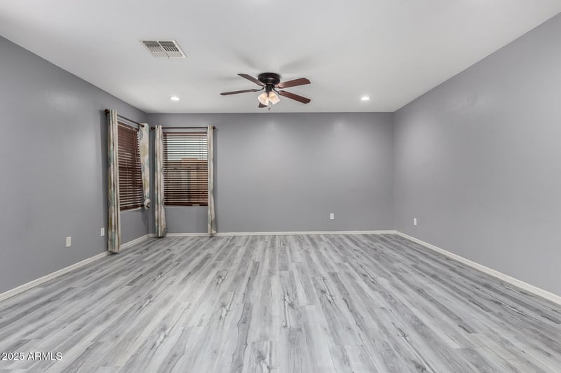 16425 Honeysuckle Dr, Surprise, AZ 85387
