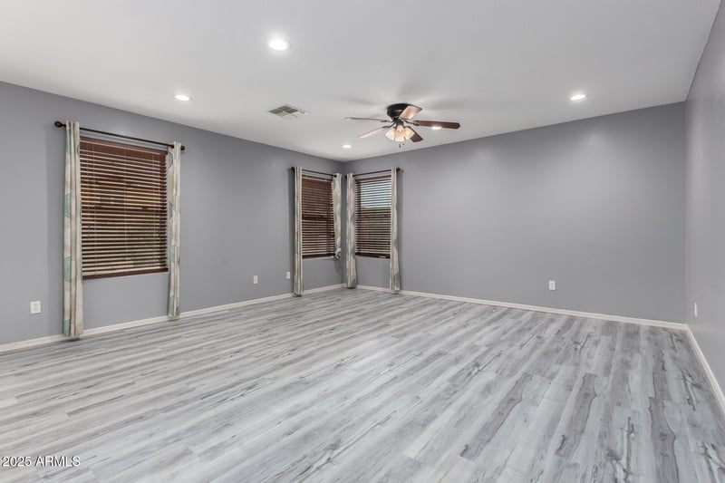 16425 Honeysuckle Dr, Surprise, AZ 85387