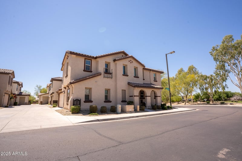 16425 Latham St, Goodyear, AZ 85338
