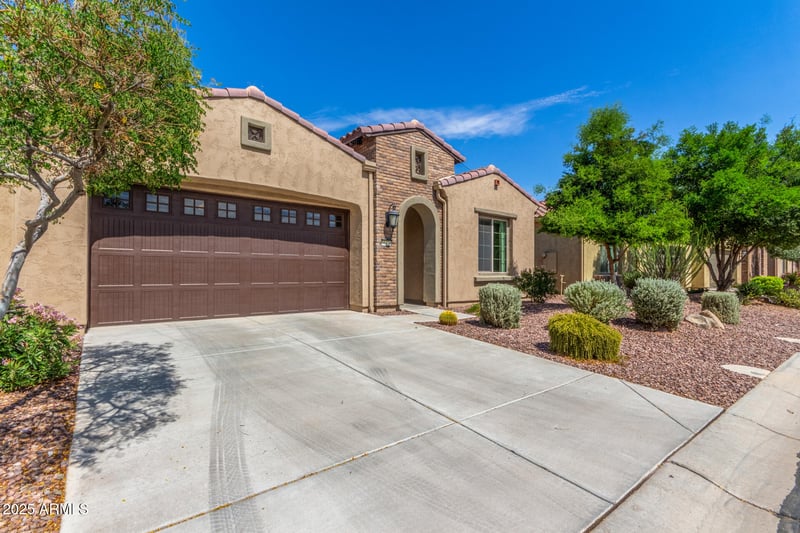 16426 Piccadilly Rd, Goodyear, AZ 85395