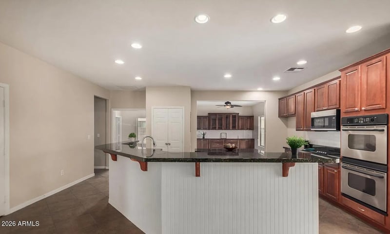 16429 170th Ln, Surprise, AZ 85388