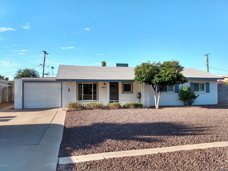 1643 E Pinchot Ave, Phoenix, AZ 85016