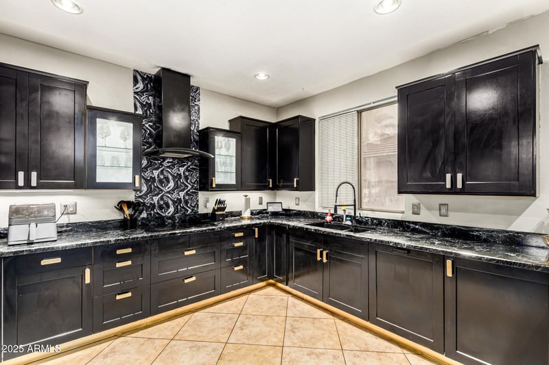 1643 Wildhorse Pl, Chandler, AZ 85286