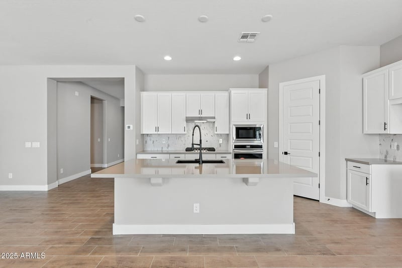 16430 Desert Mirage Dr, Surprise, AZ 85388