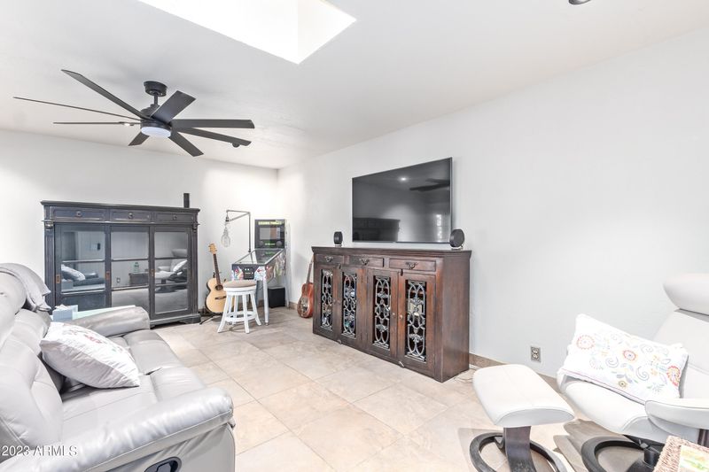 16433 N 60th Ave, Glendale, AZ 85306