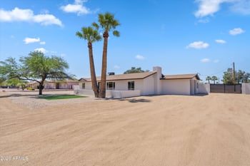 16436 40th Pl, Phoenix, AZ 85032