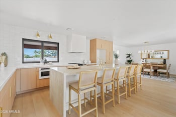 16436 40th Pl, Phoenix, AZ 85032