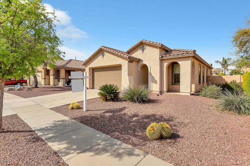 16438 W Prickly Pear Trl, Surprise, AZ 85387
