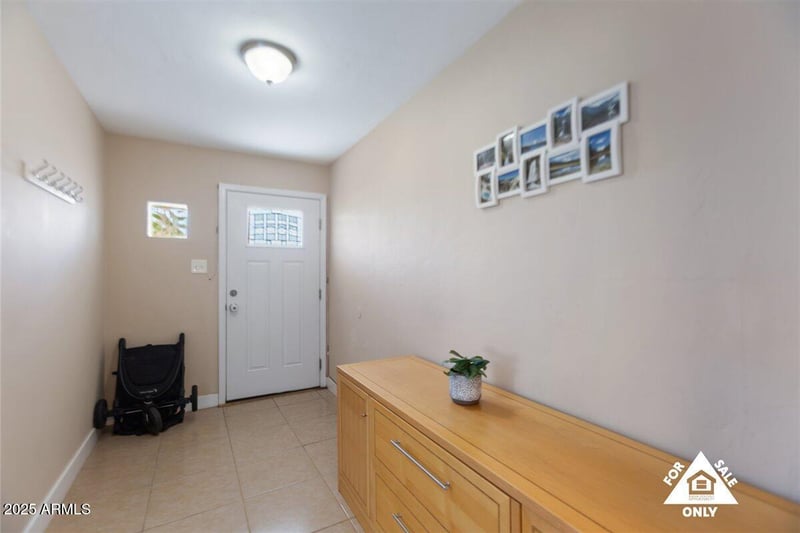1644 43rd St, Phoenix, AZ 85008