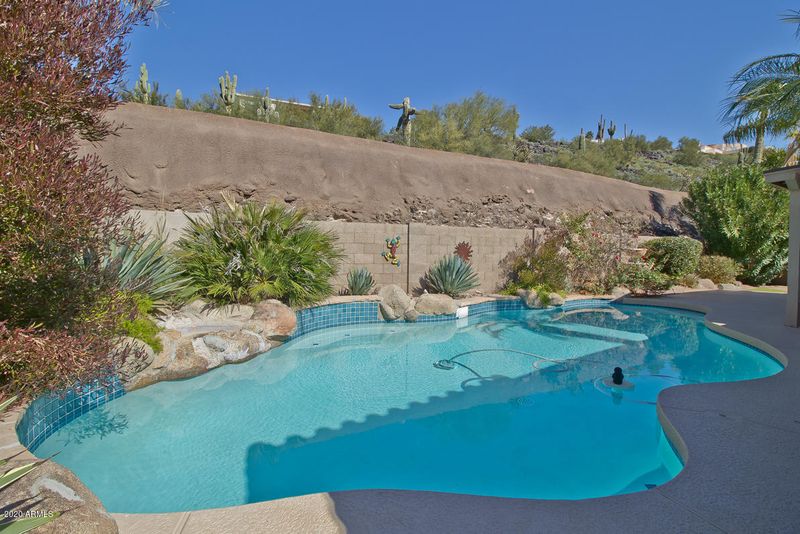 1644 W Acoma Dr, Phoenix, AZ 85023