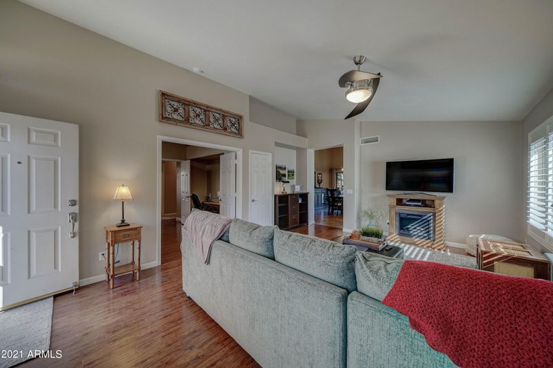 1644 W Macaw Dr, Chandler, AZ 85286