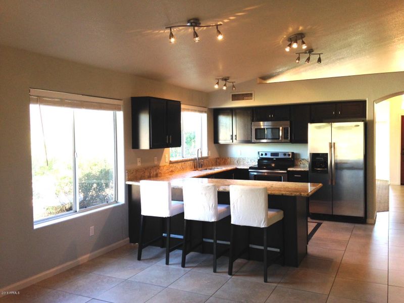 16440 N 1st Dr, Phoenix, AZ 85023