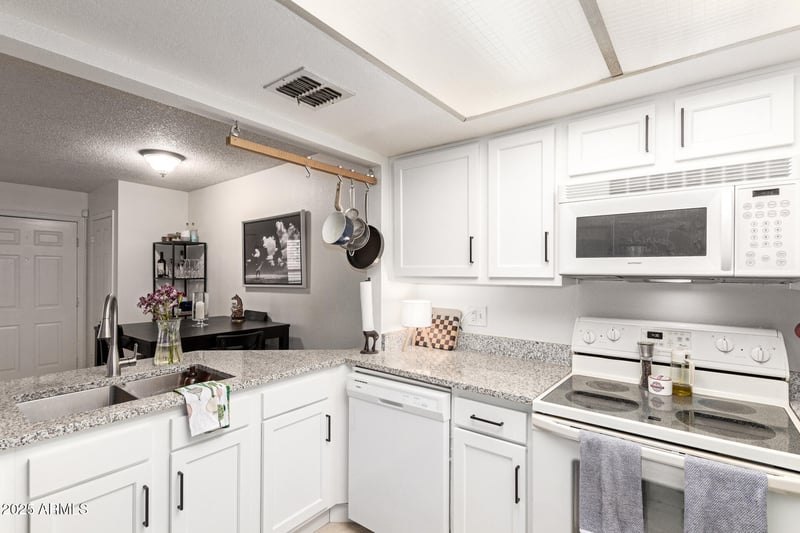 1645 Baseline Rd #2176, Mesa, AZ 85202