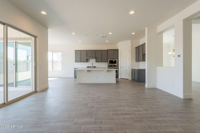16460 Desert Mirage Dr, Surprise, AZ 85388
