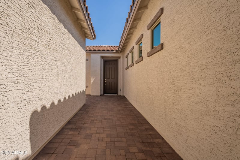 16460 Desert Mirage Dr, Surprise, AZ 85388