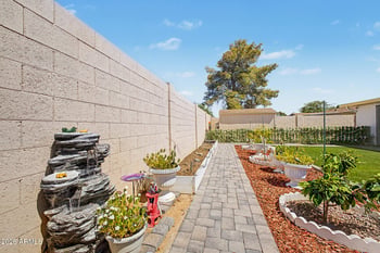 16463 N 60th Ave, Glendale, AZ 85306
