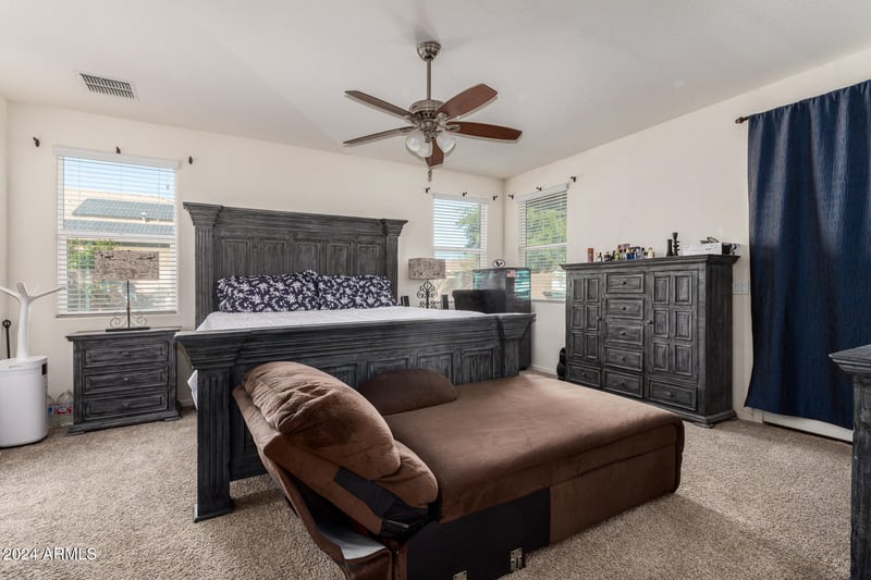 16468 Mariposa Grande --, Surprise, AZ 85387