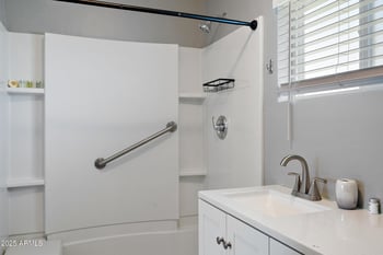 1648 Mitchell Dr, Phoenix, AZ 85016