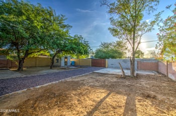 1648 N 38th Dr, Phoenix, AZ 85009