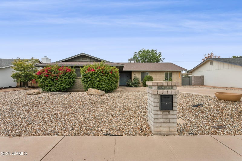 1649 Royal Palm Rd, Phoenix, AZ 85021