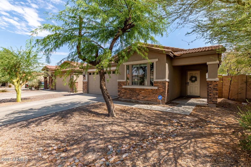 165 Diamond Trl, San Tan Valley, AZ 85143