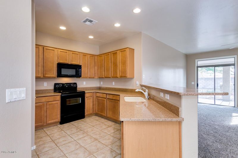 165 E Diamond Trl, San Tan Valley, AZ 85143