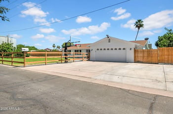 165 Water Tank Rd, Gilbert, AZ 85296
