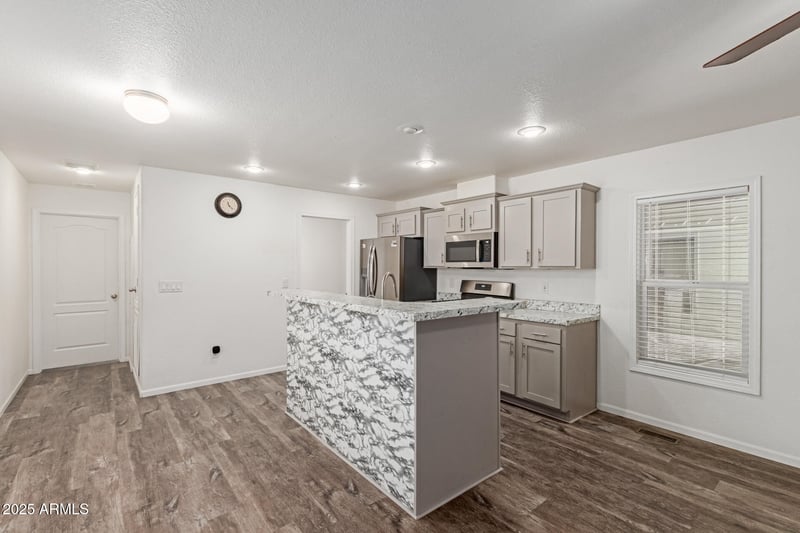 1650 Arizona Ave #117, Chandler, AZ 85286